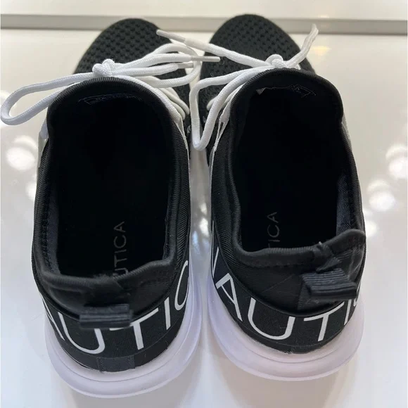 Nautica Women Sneaker Lace-Up Jogger Running Shoe, Black & White Silver, 7.5 - Picture 4 of 10
